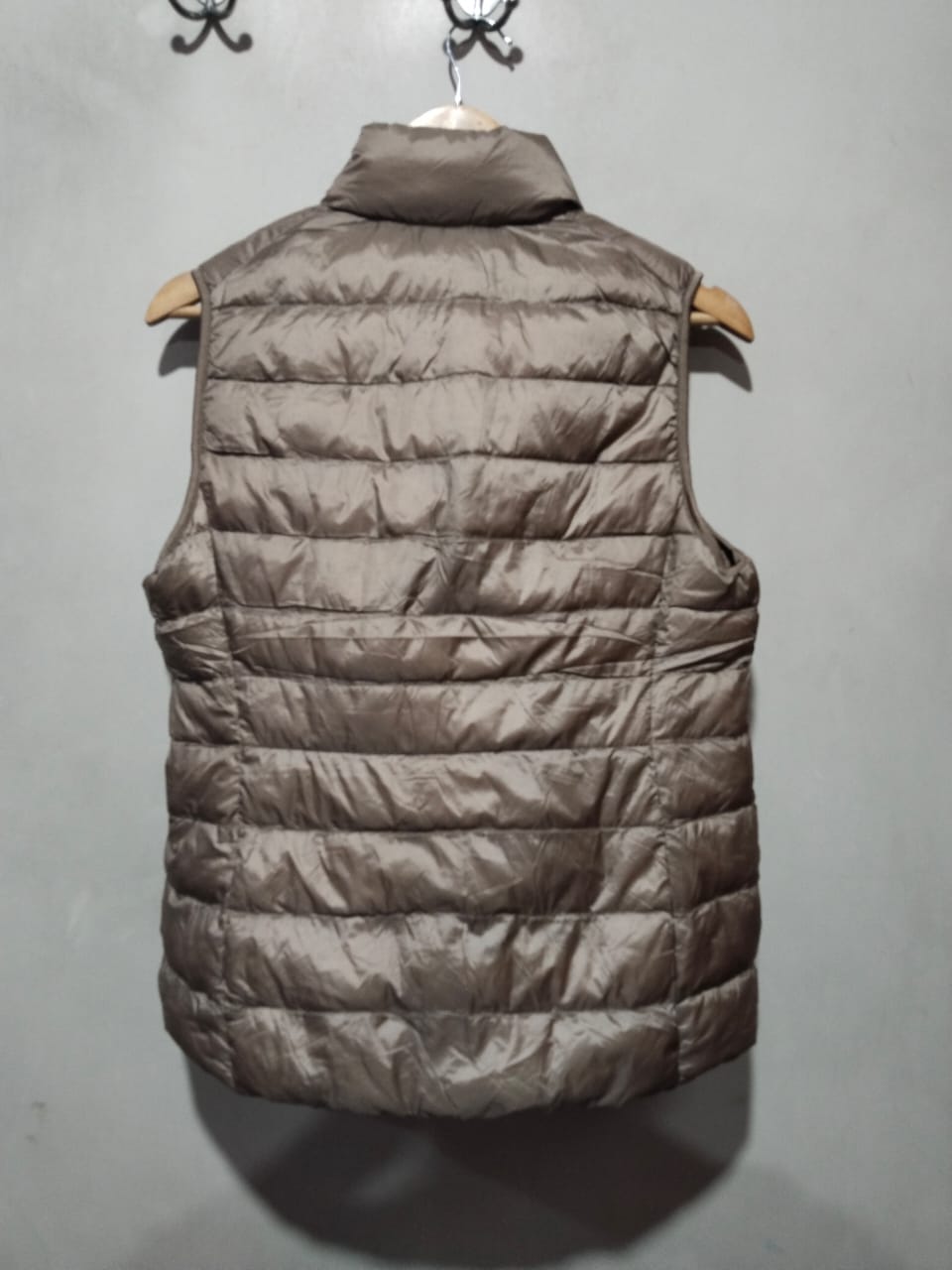 Uniqlo Women’s Ultra-light Down Vest JACKET W-18 / L-24