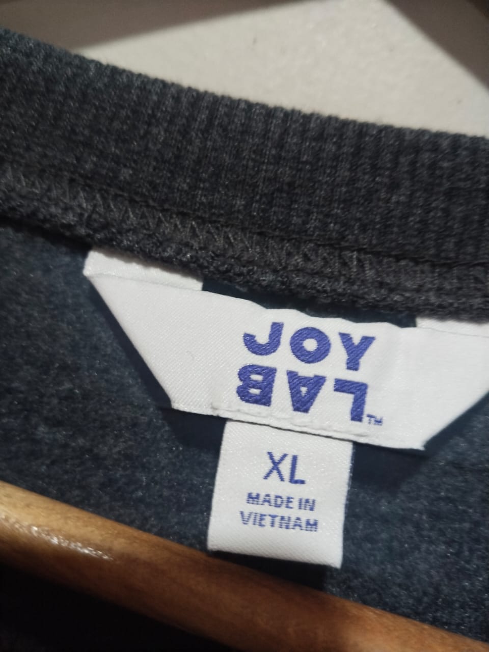 JoyLab Women's Curved Hem Sweatshirt W-22 /L-28