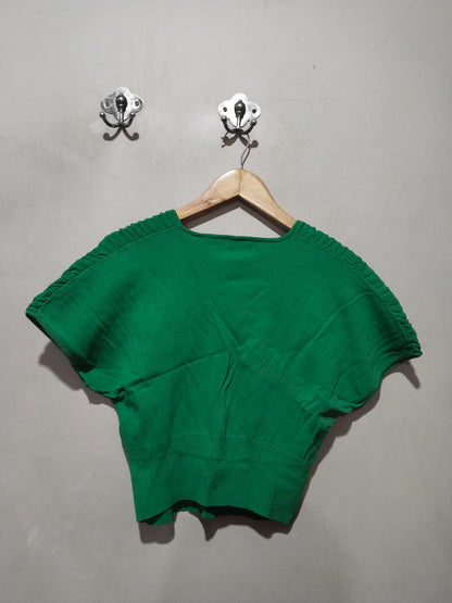 EVA-MENDES Women's Cropped Silhouette V-Neck T-Shirt