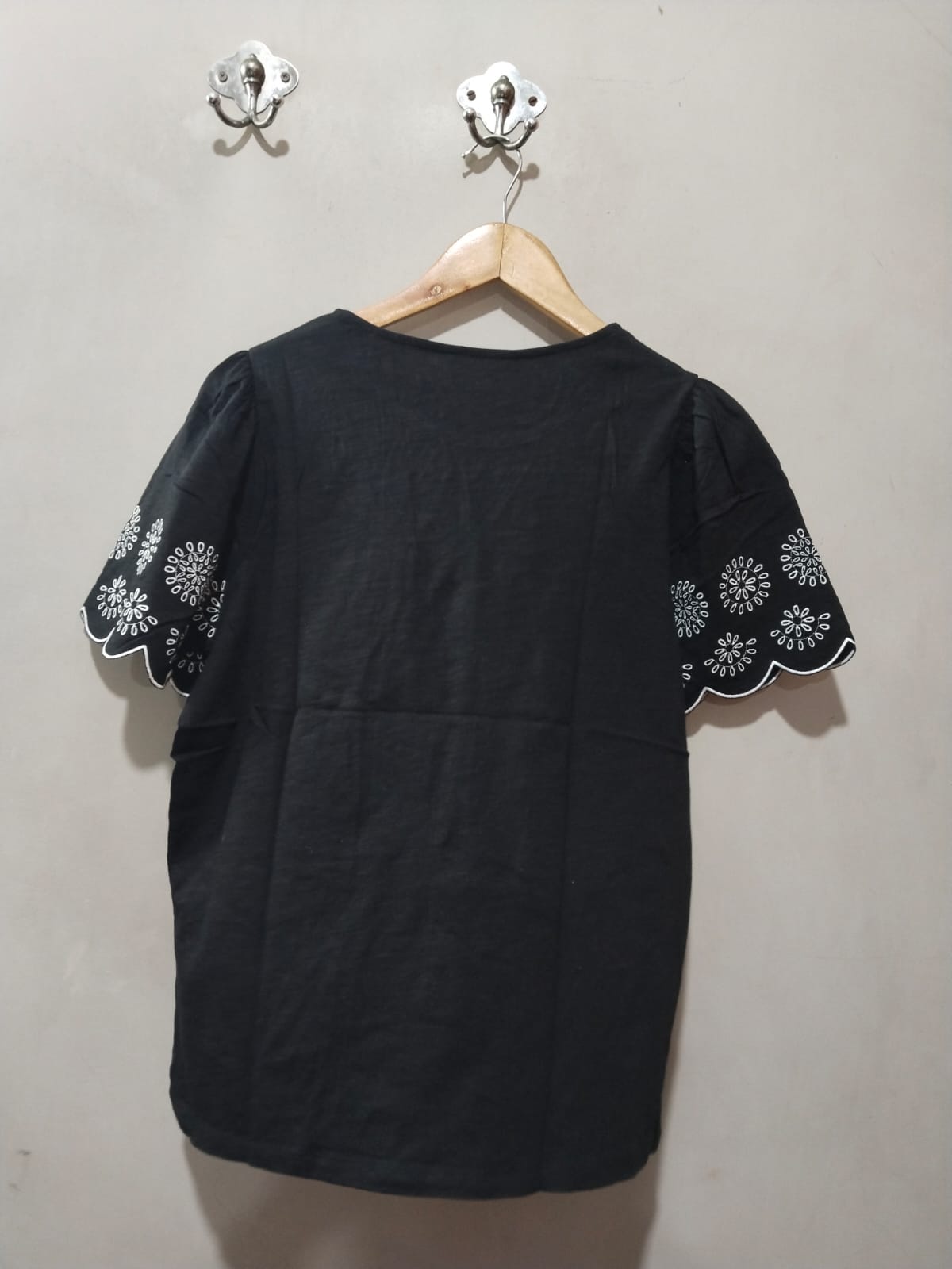 TU | WOMAN Black Puff Eyelet Short Scallop Sleeve Round Neck TOP