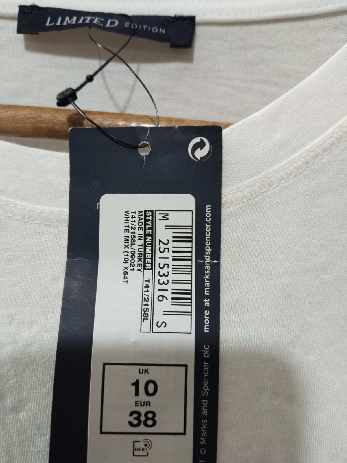 M&S White T-Shirt ith A Floral Graphic Print