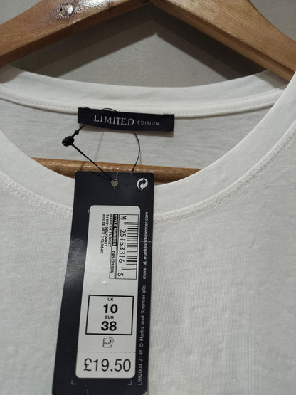 M&S White T-Shirt ith A Floral Graphic Print