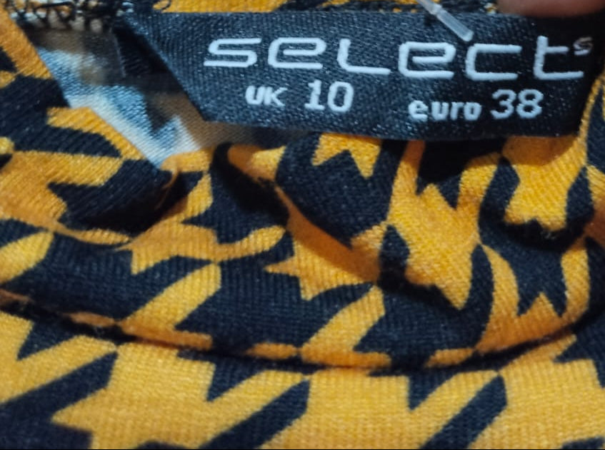 SELECT Yellow And Black Houndstooth Turtleneck Sweater