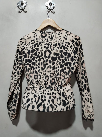BOOHOO  Pleated Leopard Print V-neck Faux Wrap Crop Top Long Sleeve Blouse
