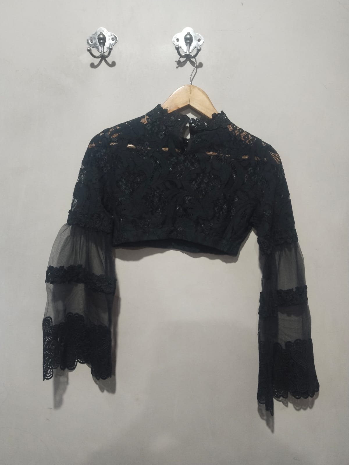 FEMME LUXE Black Lace Long-Sleeve Crop Top With Bell Sleeves
