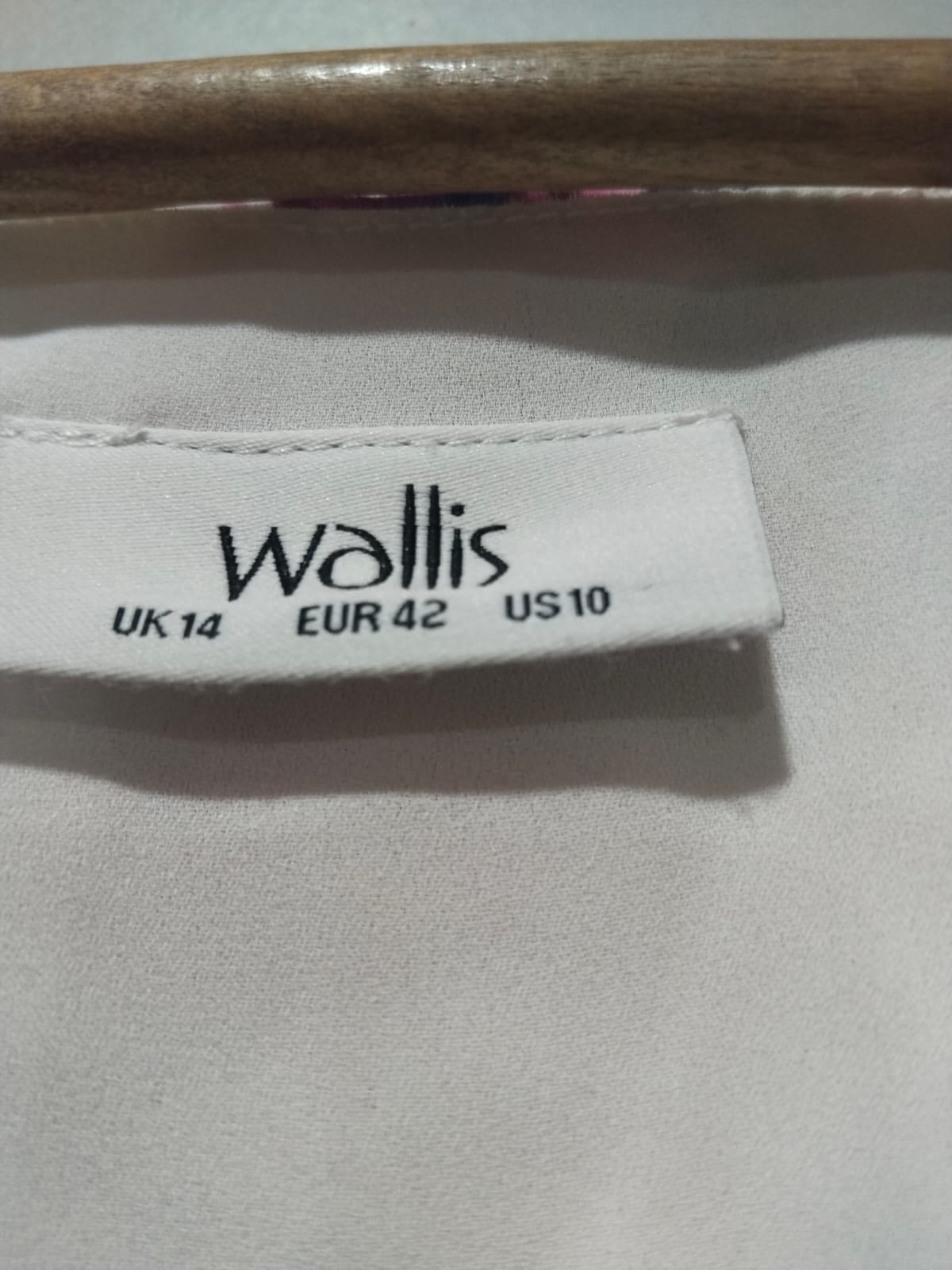 Wallis Magenta Floral Print V-Neck Swing Top