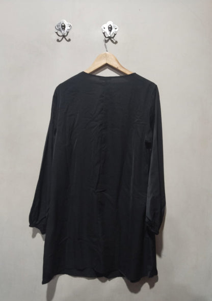 SHEIN Curve Women's Black Classic Fit Long Sleeve Top