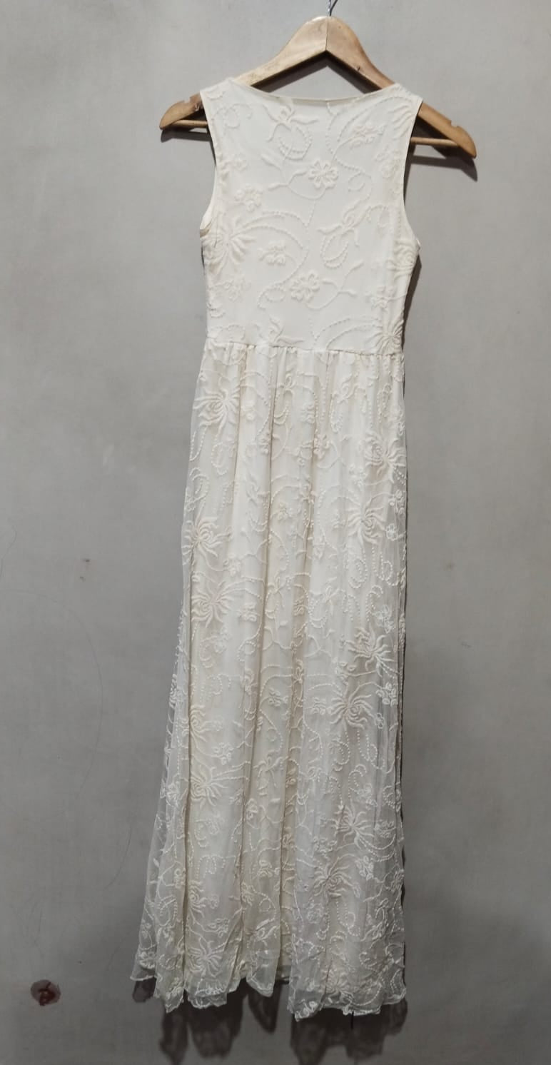 ZARA Basic White Long Flower Embroidered Dress