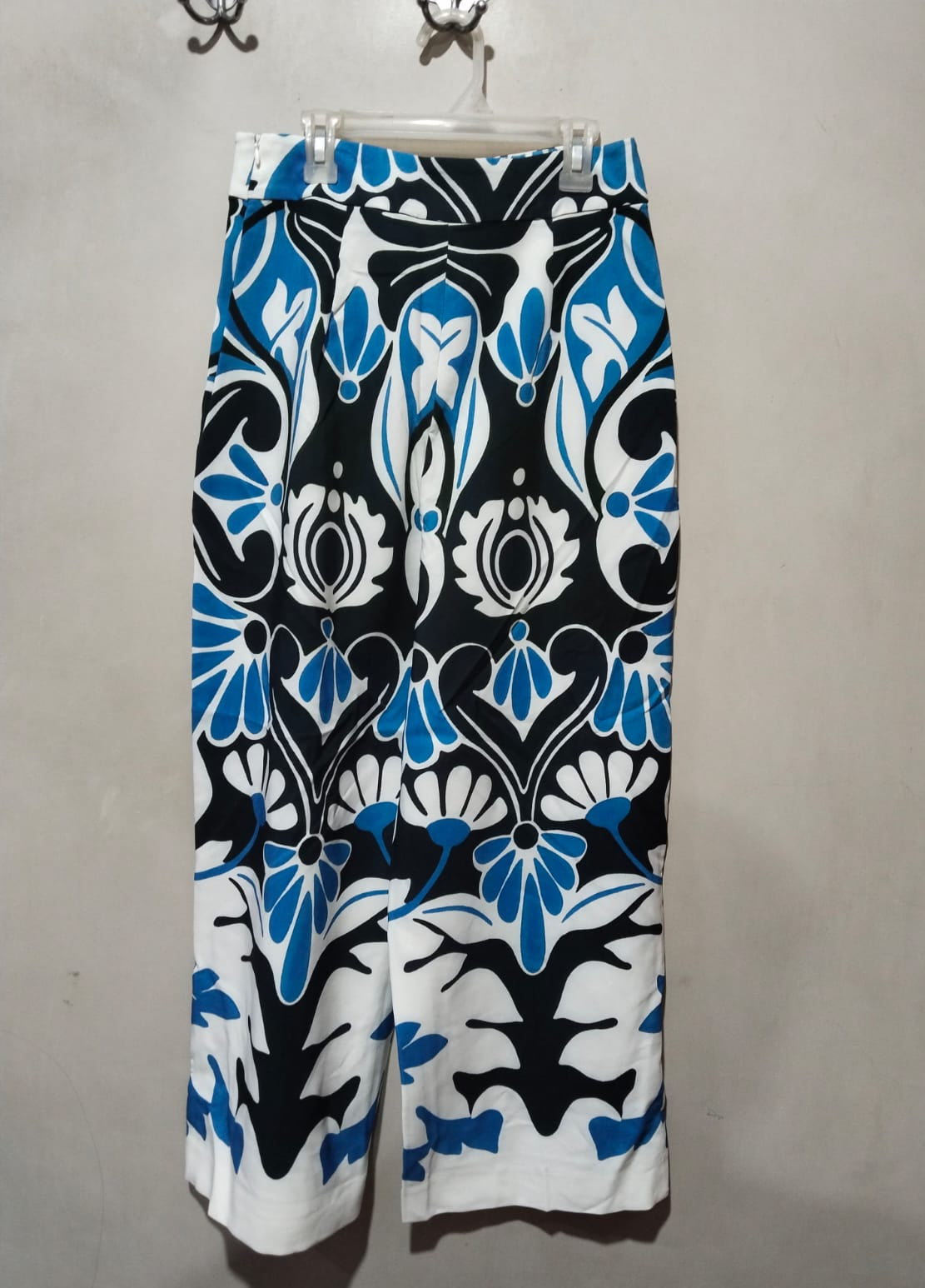 ZARA Women's Blue & White High-Waisted Culottes