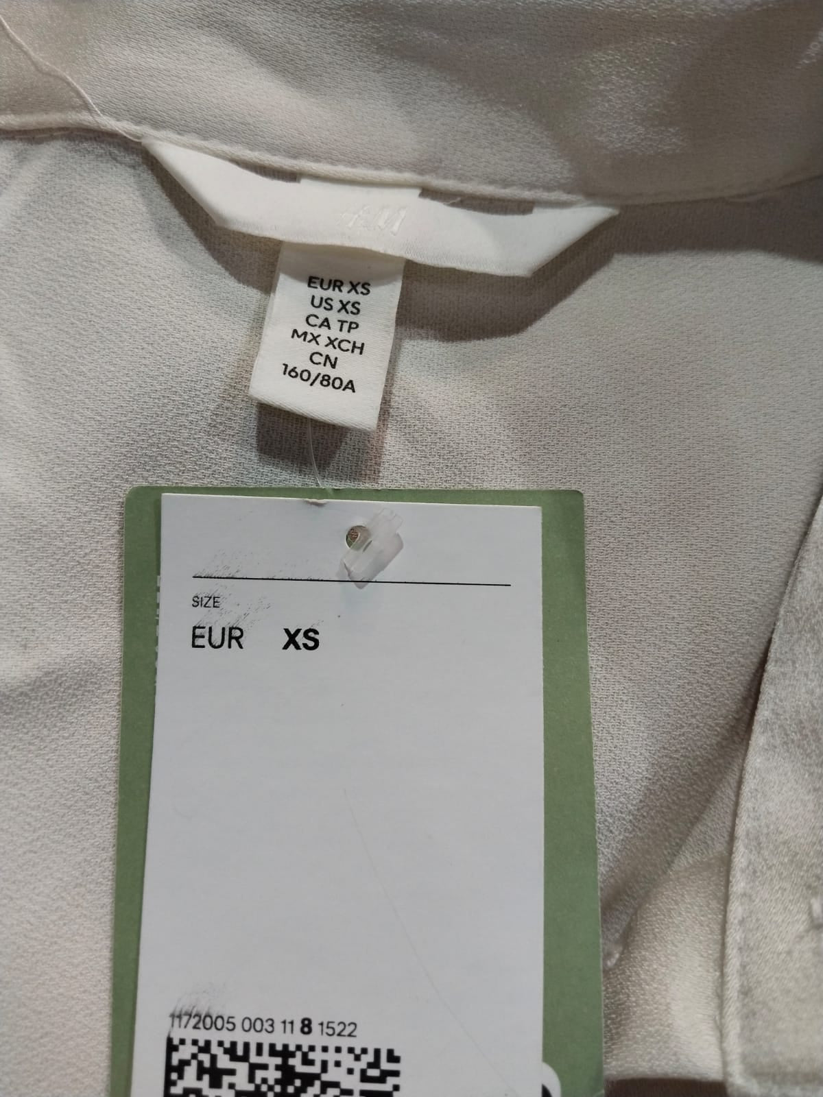 H&M Women's White Button Down Collared Shirt