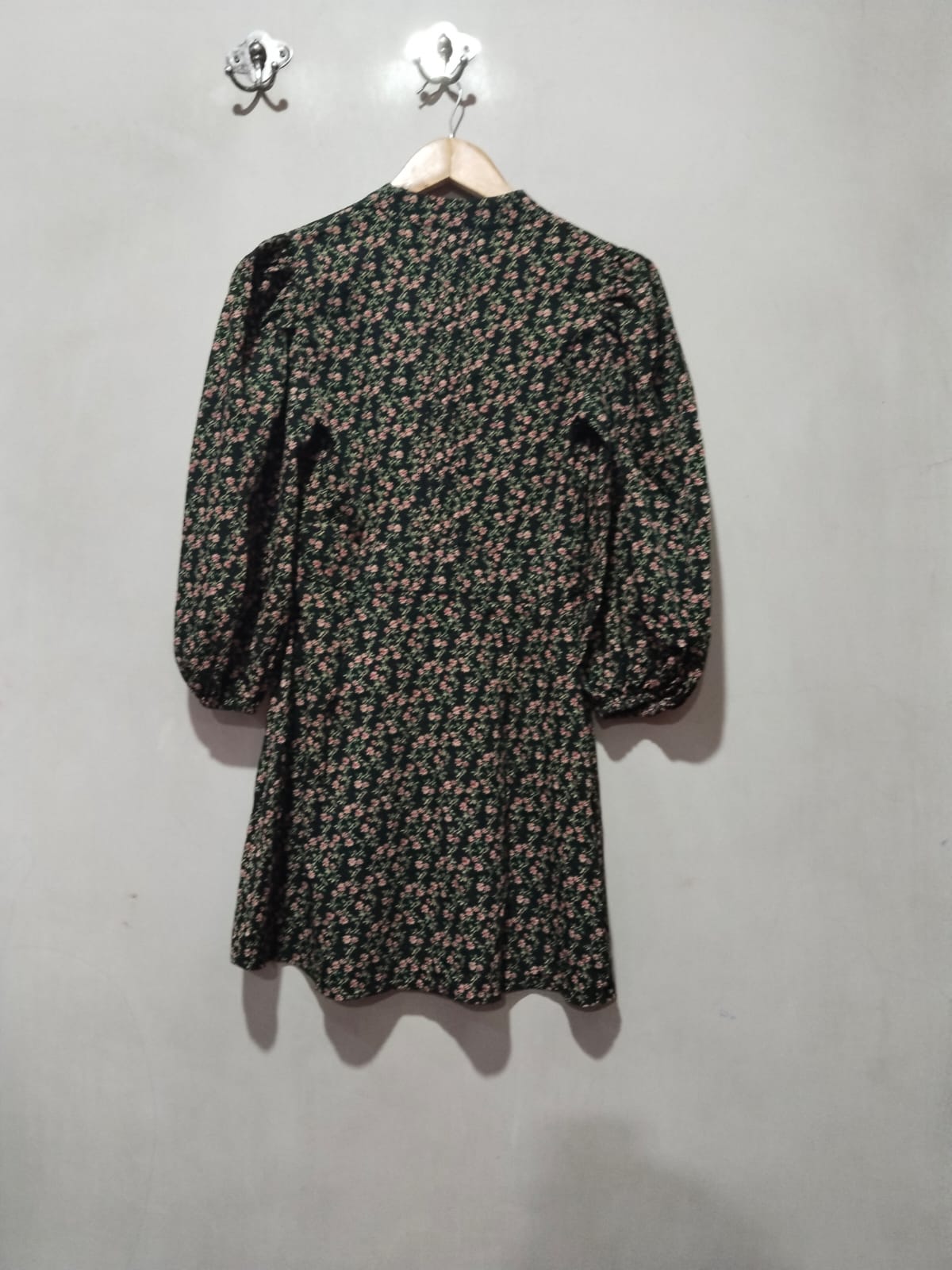 Topshop Black Ditsy Floral Print Puff Sleeve Mini Dress