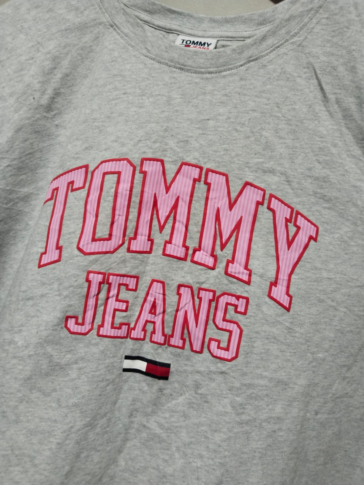 TOMMY JEANS | L | Bust 22 |Varsity Logo T-Shirt