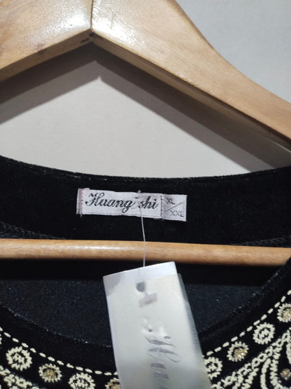 HUANG SHI |XL|Bust 23|Velvet Long Sleeve Abaya with Intricate Gold Embroidery