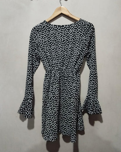 SHEIN |XS|Bust 16|Black and White Polka Dot V-Neck Mini Dress