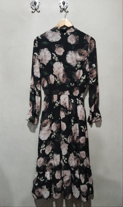SHEIN|L|Bust 19| Black Floral Chiffon Midi Dress with a Tie Neck and Ruffle Cuffs
