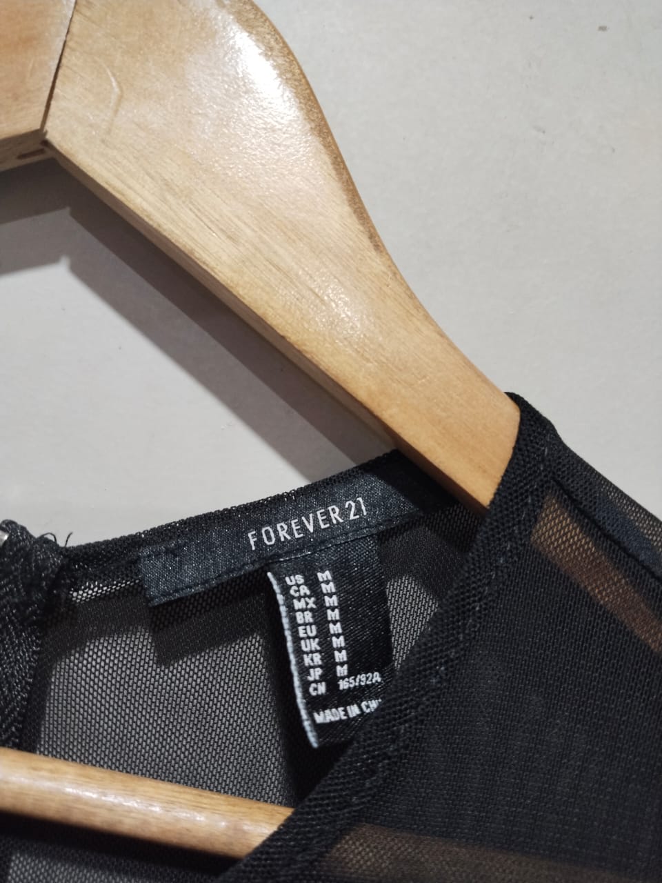 FOREVER21|M|Bust 14|Black Mesh Sports Bra/Crop Top