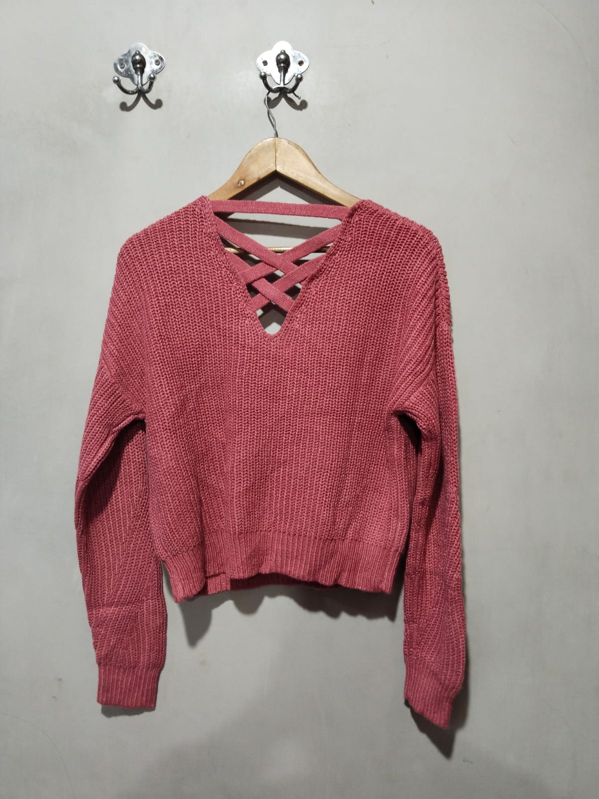AEROPOSTALE|S|Bust 21|Long Sleeve V-Neck Knit Sweater Criss-Cross Back