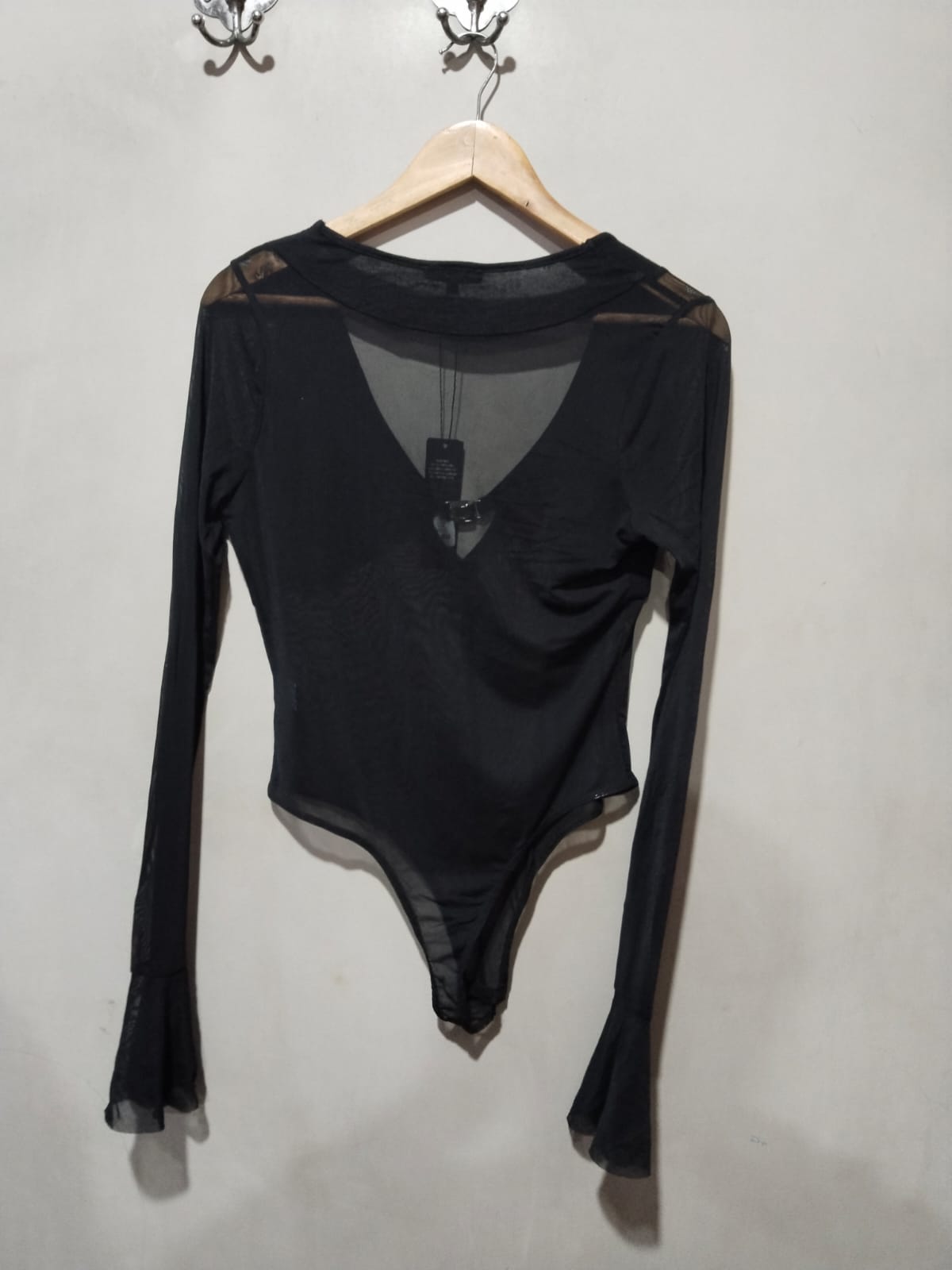 FASHION NOVA|L|BUST 17|Sorella Mesh Deep V-Neck Bodysuit