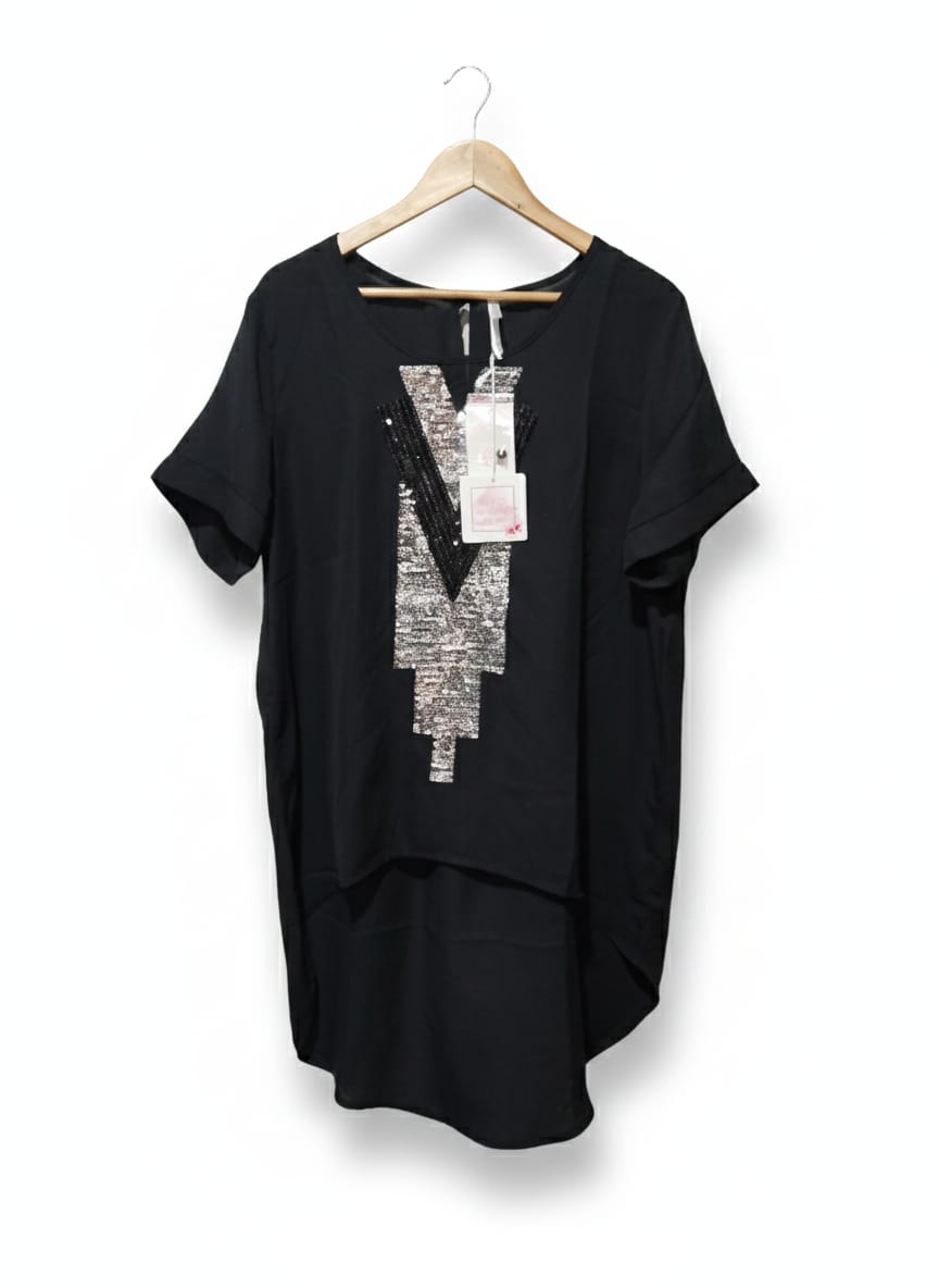 SPICY SUGAR|L/XL|BUST 22.5|lack T-Shirt with Silver V-Neck Sequin Design