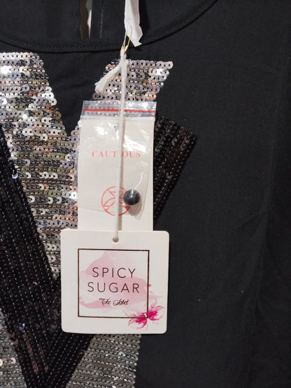 SPICY SUGAR|L/XL|BUST 22.5|lack T-Shirt with Silver V-Neck Sequin Design