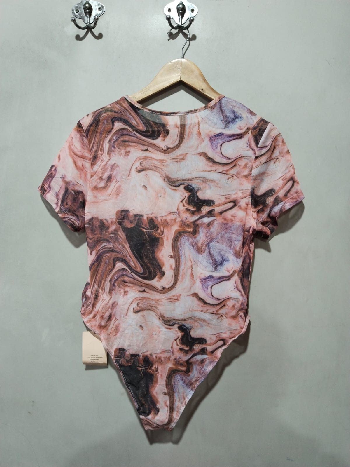 SHEIN CURVE|XL|BUST 19|Pink Maze Print Cut Out Bodysuit