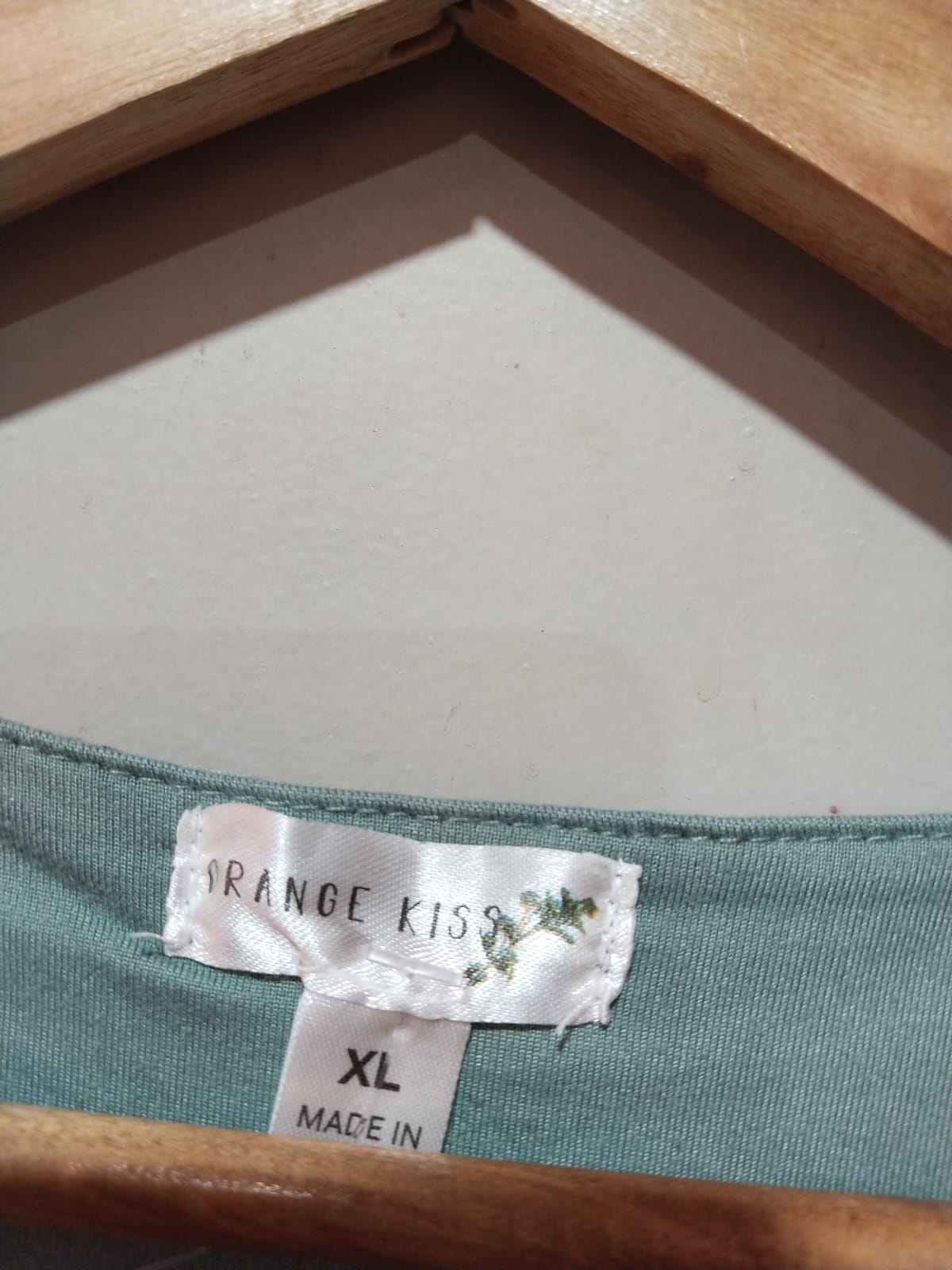 ORANGE KISS|XL|BUST 17|B12|Sage Square-Neck Butterfly Top