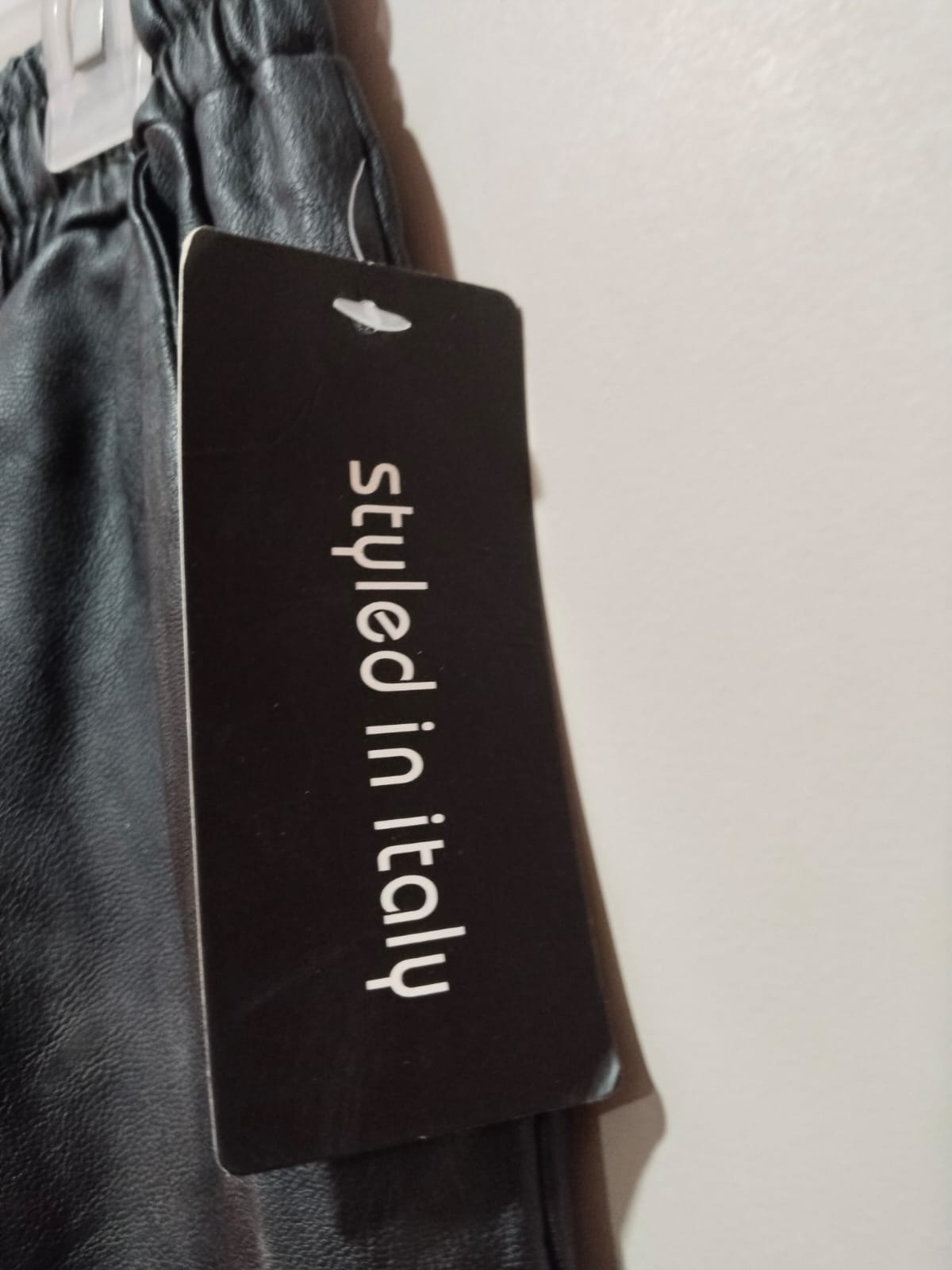 STYLED IN ITALY|S|WAIST 26| BLACK FAUX LEATHER JOGGER PANTS