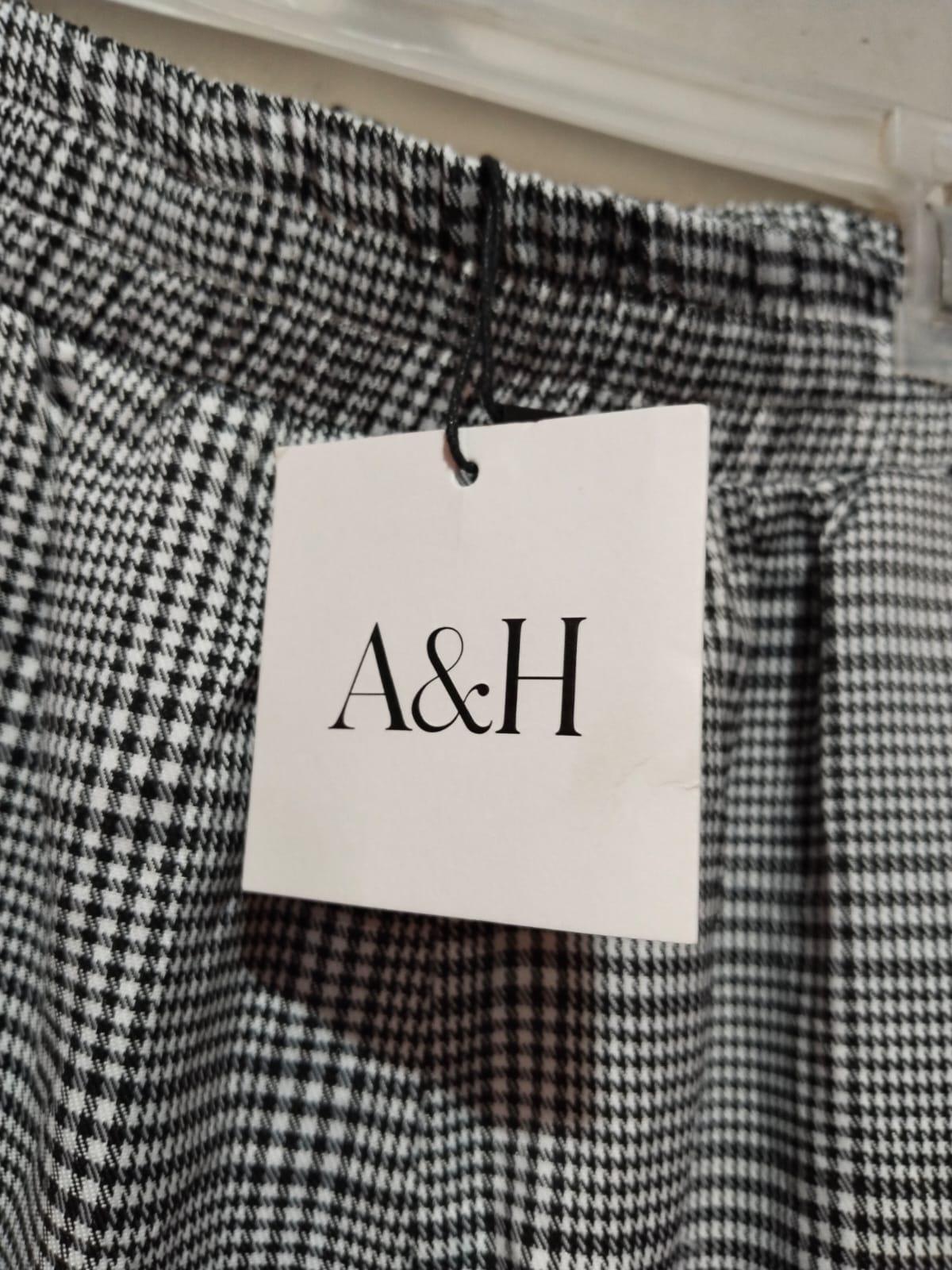 A&H|M|WAIST 30| GREY PLAID ELASTIC WAIST TROUSERS