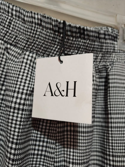 A&H|M|WAIST 30| GREY PLAID ELASTIC WAIST TROUSERS