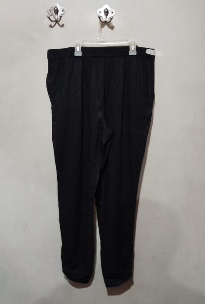 DECJUBA|L|WAIST 36|LACK ANKLE LENGTH TROUSERS