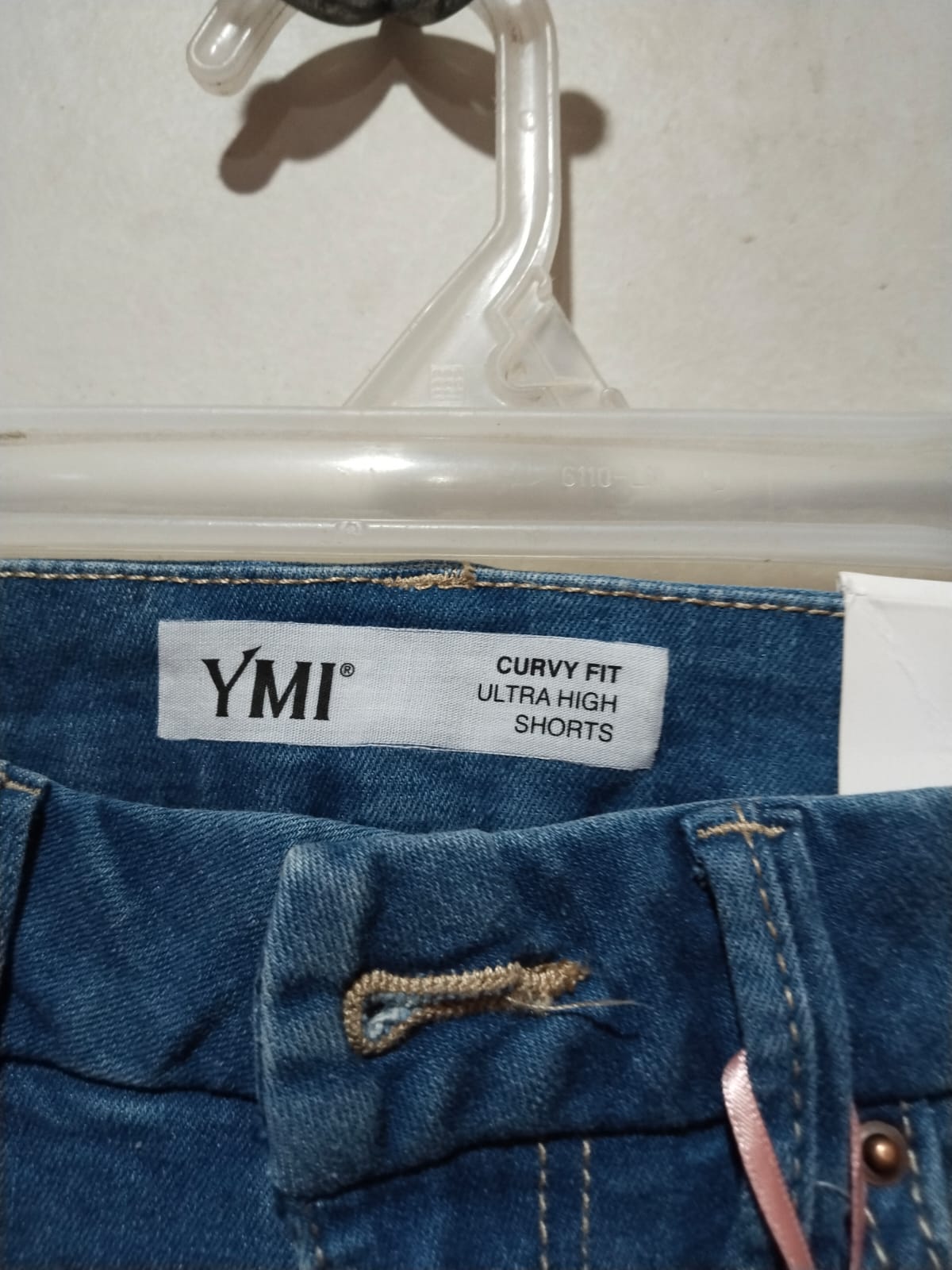 YMI CURVY FIT|S|WAIST 28|ULTRA HIGH RISE CUFFED SHORTS