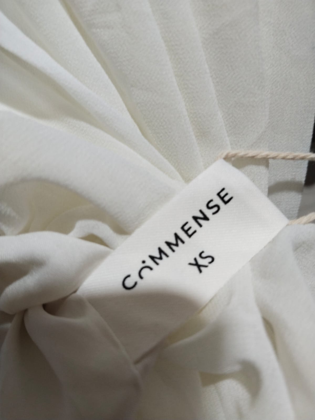 COMMENSE|XS|BUST 16.5|WHITE GATHERED PUFF SLEEVE BLOUSE