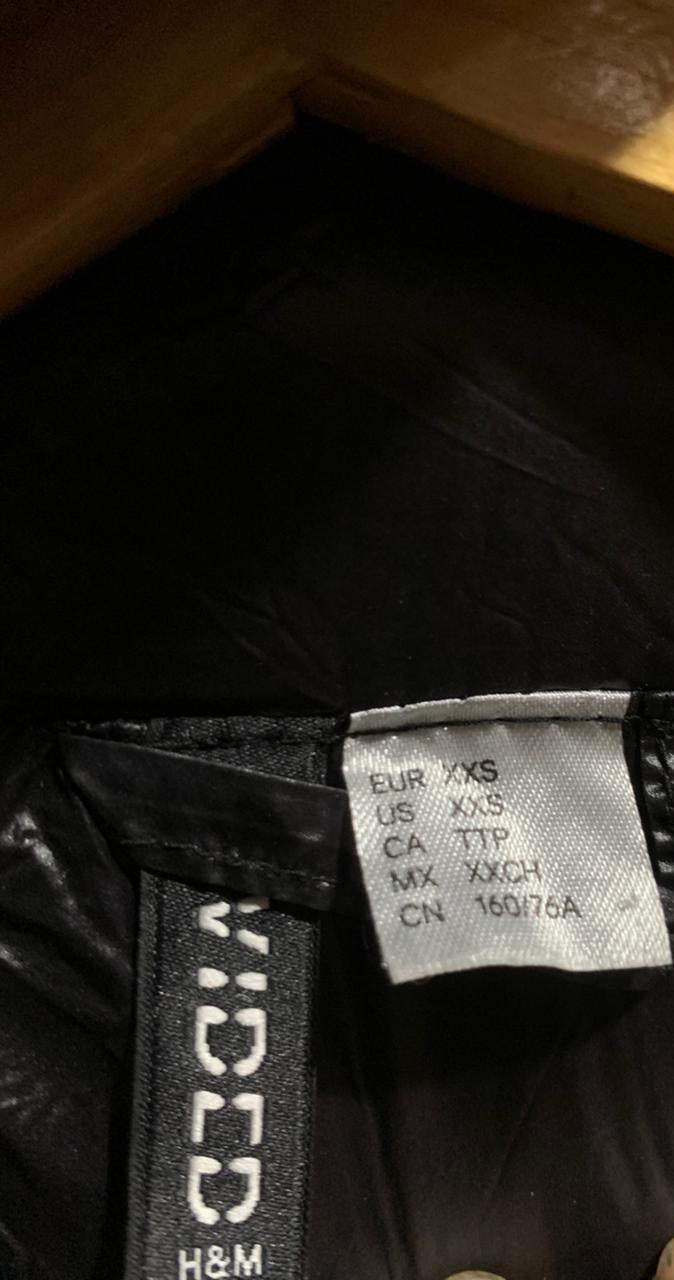 H&M DIVIDED|XS|BUST 22|BLACK SHINY LONGLINE PUFFER COAT