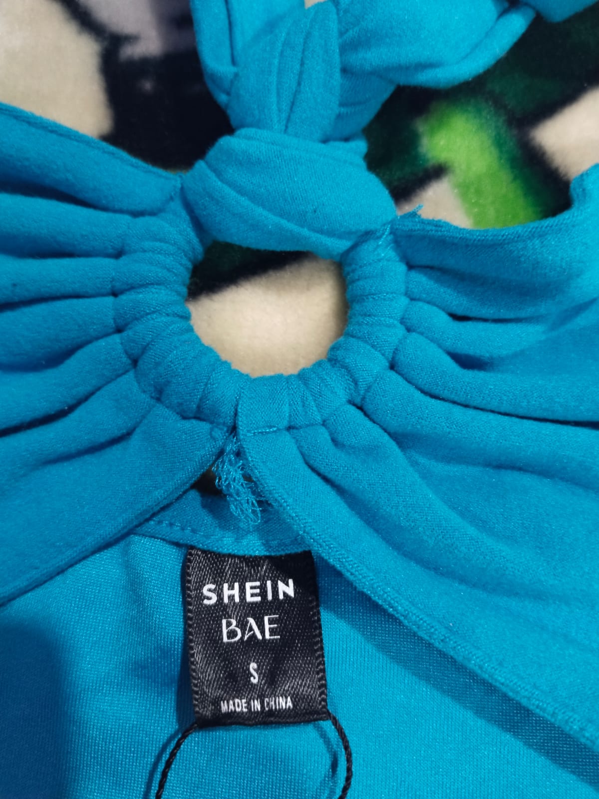 SHEIN BAE|S|12.5|Solid O-ring Detail Ruched Halter Top