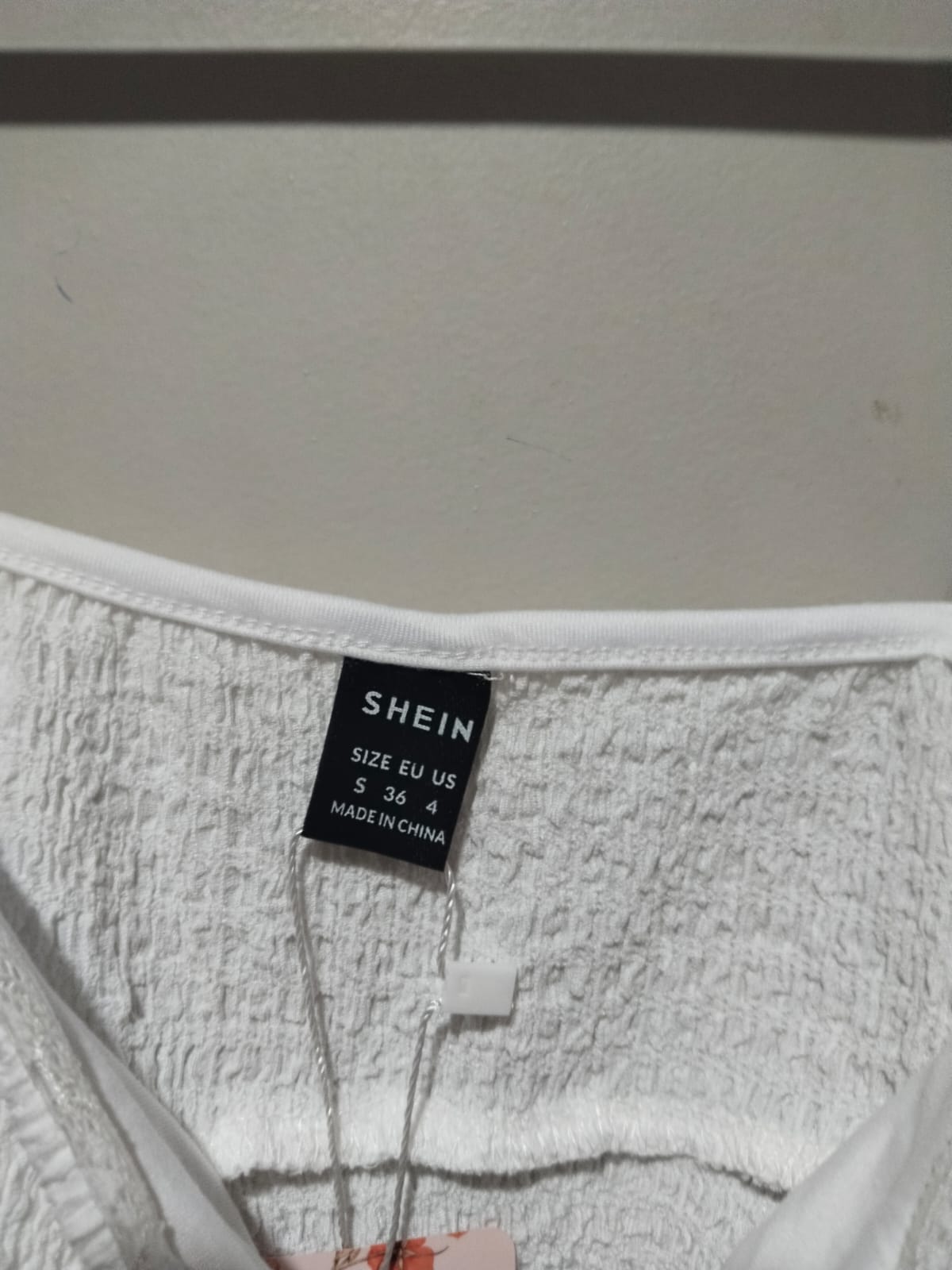 SHEIN |S|BUST 14|Twist Front Textured Crop Cami Top