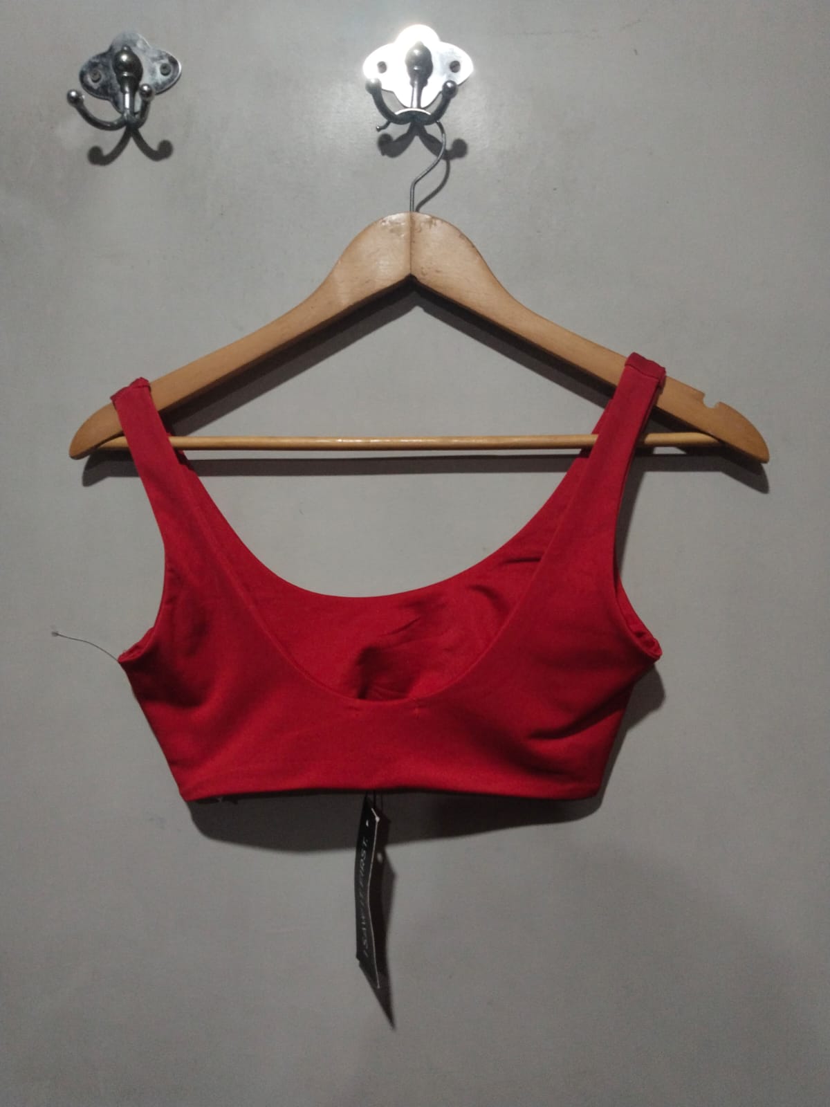 I SAW IT FIRST|M|BUST 13.5|Red Scoop Neck Crop Top