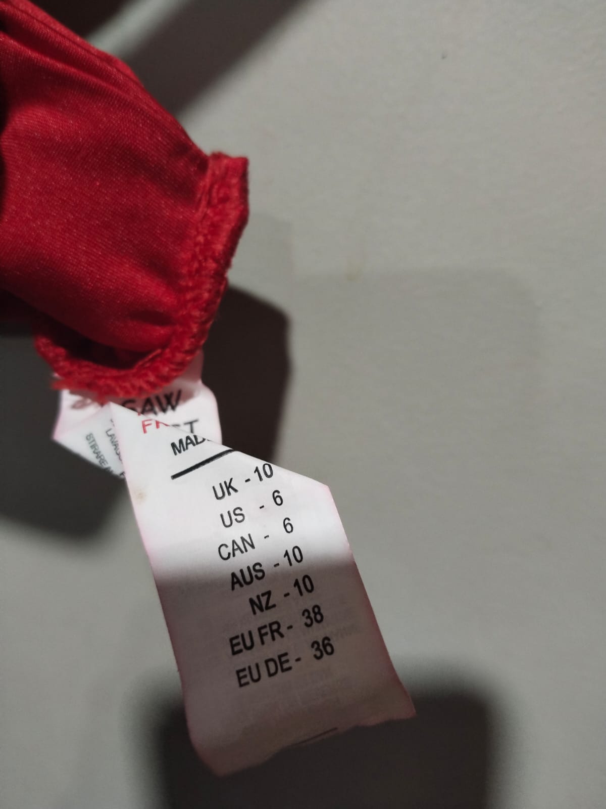 I SAW IT FIRST|M|BUST 13.5|Red Scoop Neck Crop Top