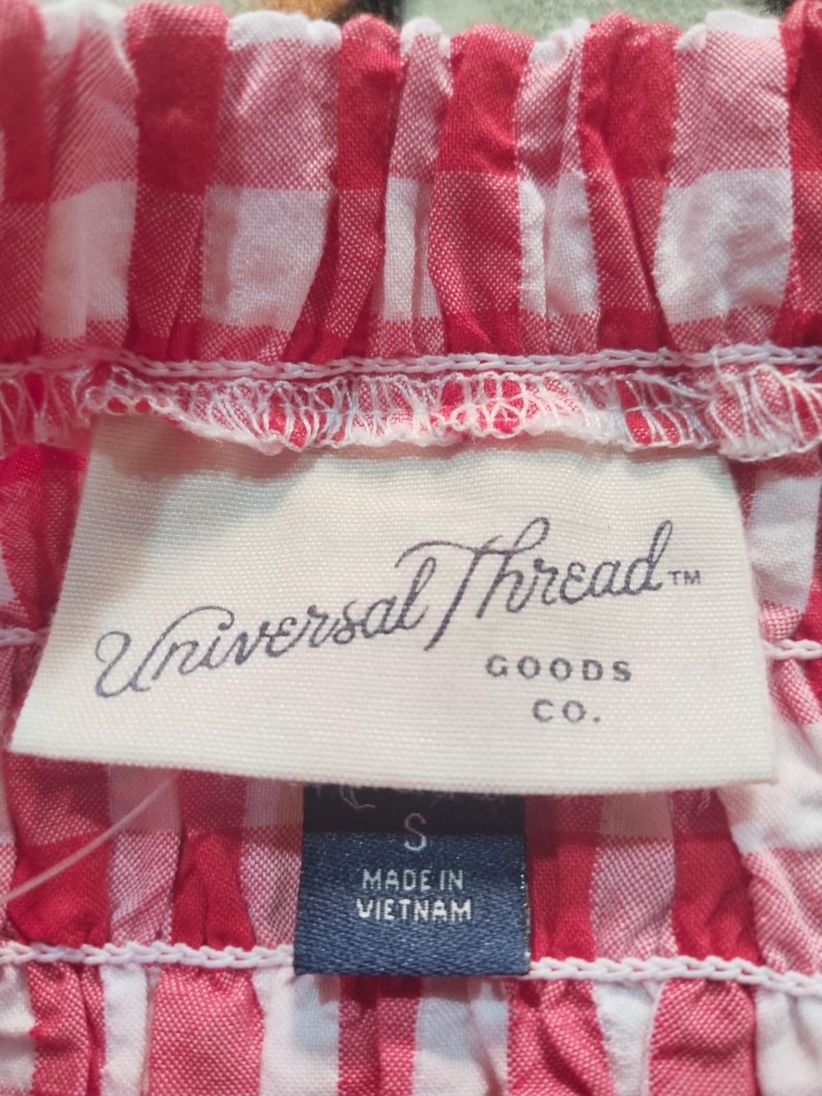 UNIVERSAL THREAD|S|BUST 13.5|Smocked bandeau top in red and white