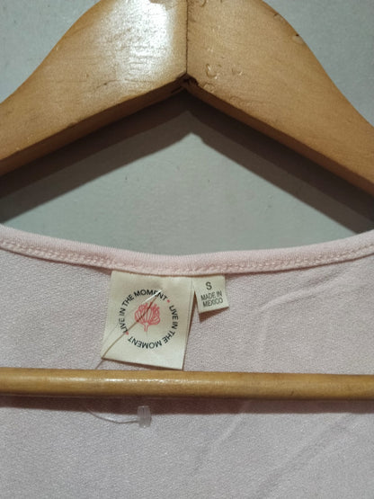 LIVE IN THE MOMENT|S|BUST 14|Ruched V-Neck Crop Top