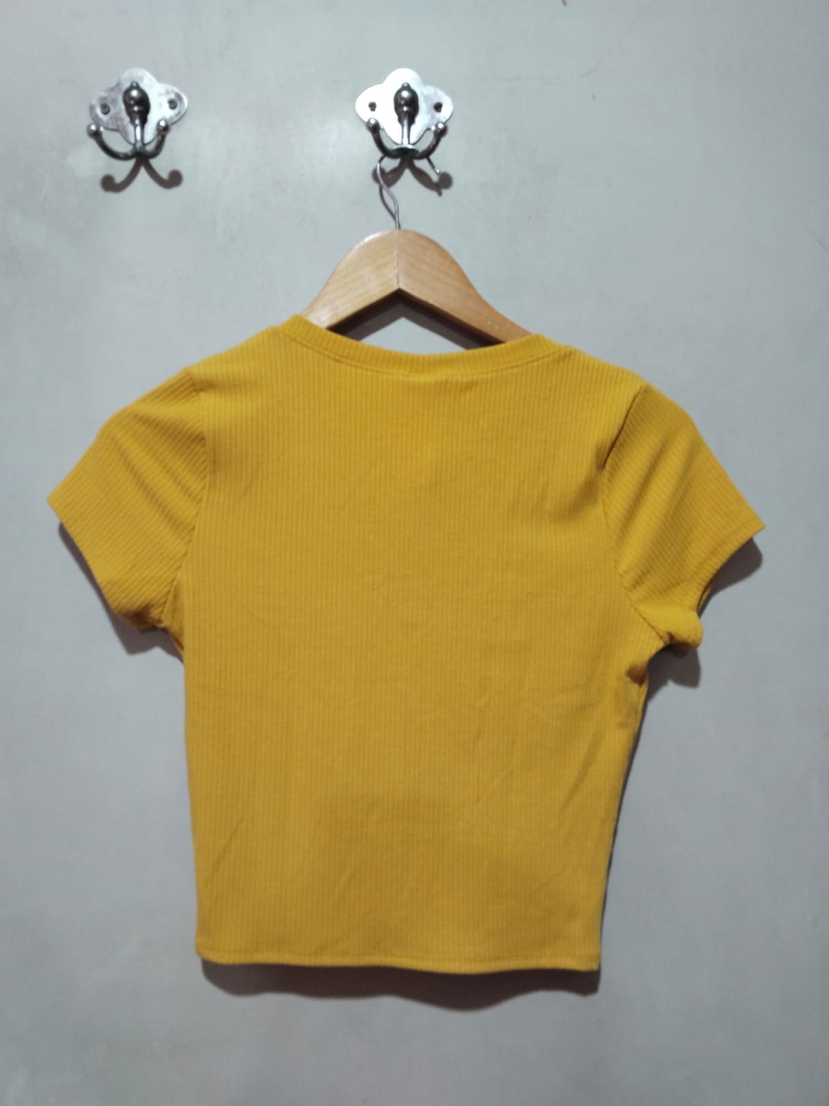 DESTINED|M|BUST 15.5|Mustard Yellow Ribbed V-Neck Crop Top