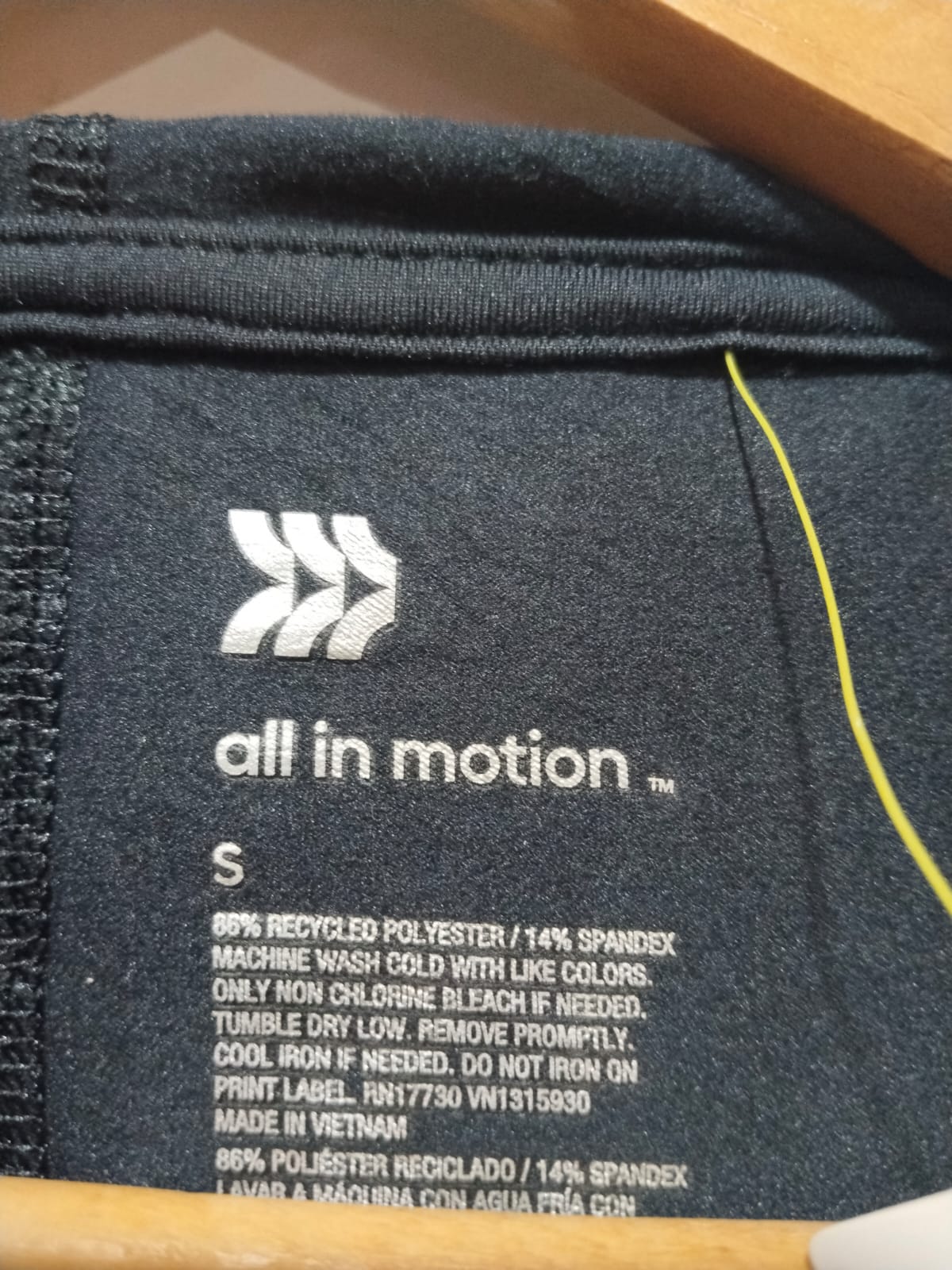 ALL IN MOTION|S|BUST 21|Long Sleeve Cropped Hoodie