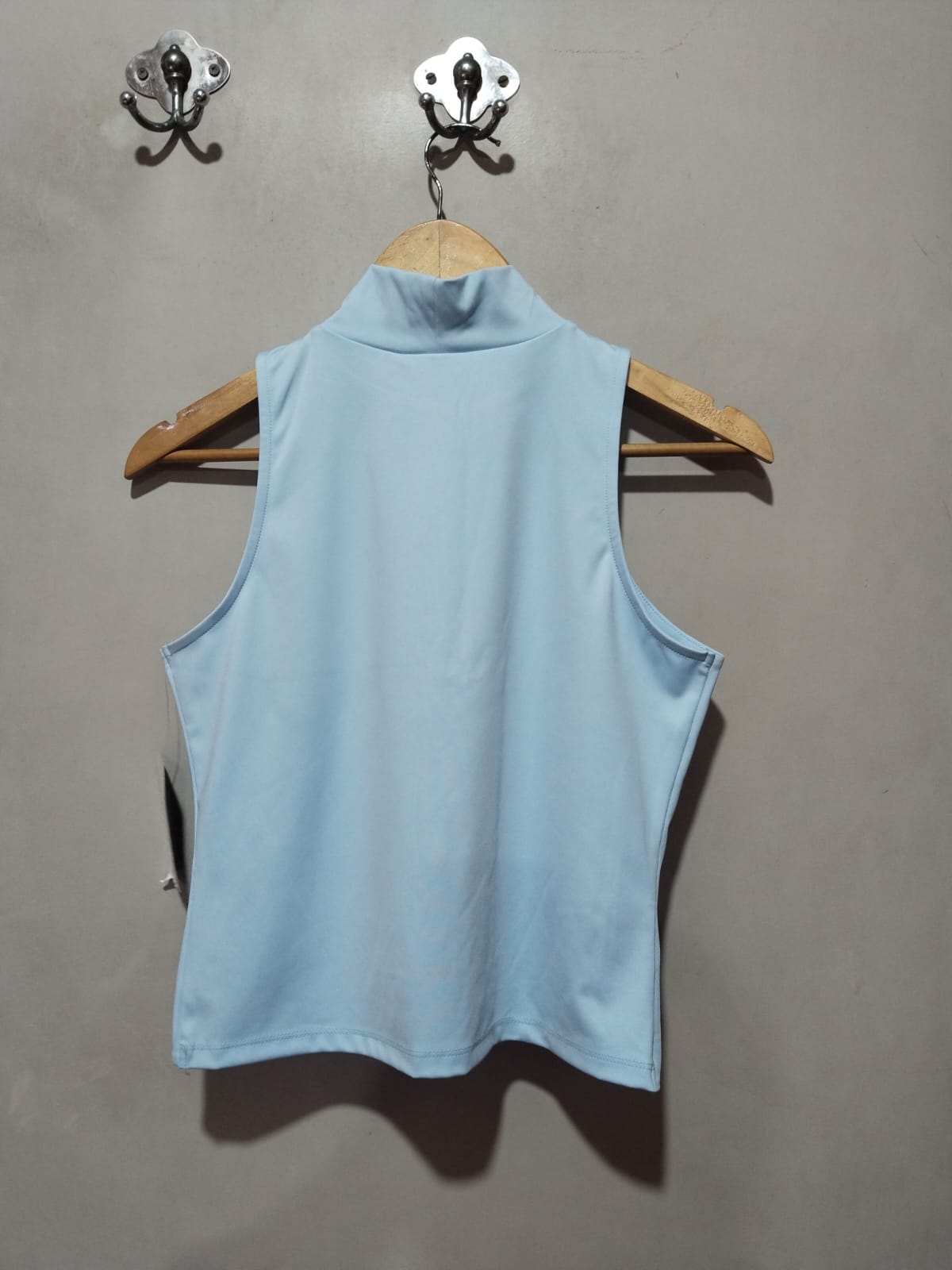 NO BOUNDARIES|M|BUST 16| Blue Mock Neck Crop Top