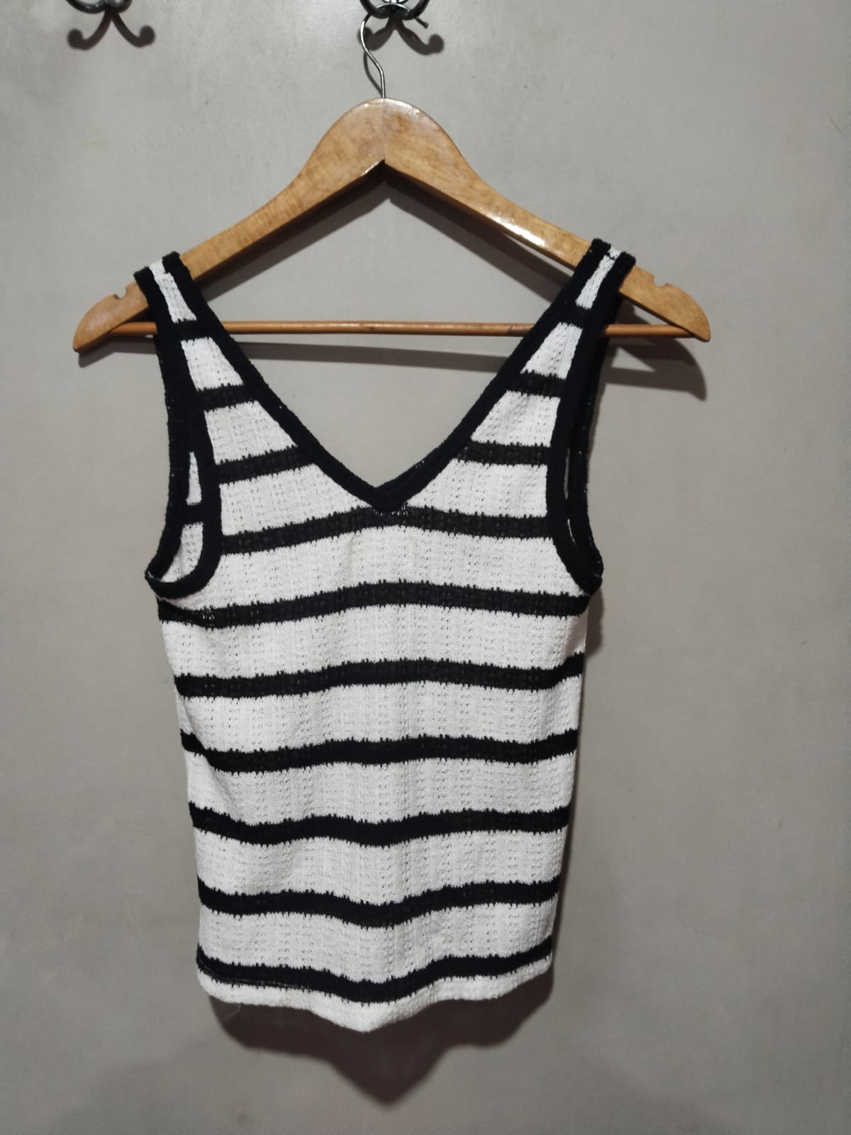 UNIVERSAL THREAD|XS|BUST 15|Striped Vest Knit Pullover