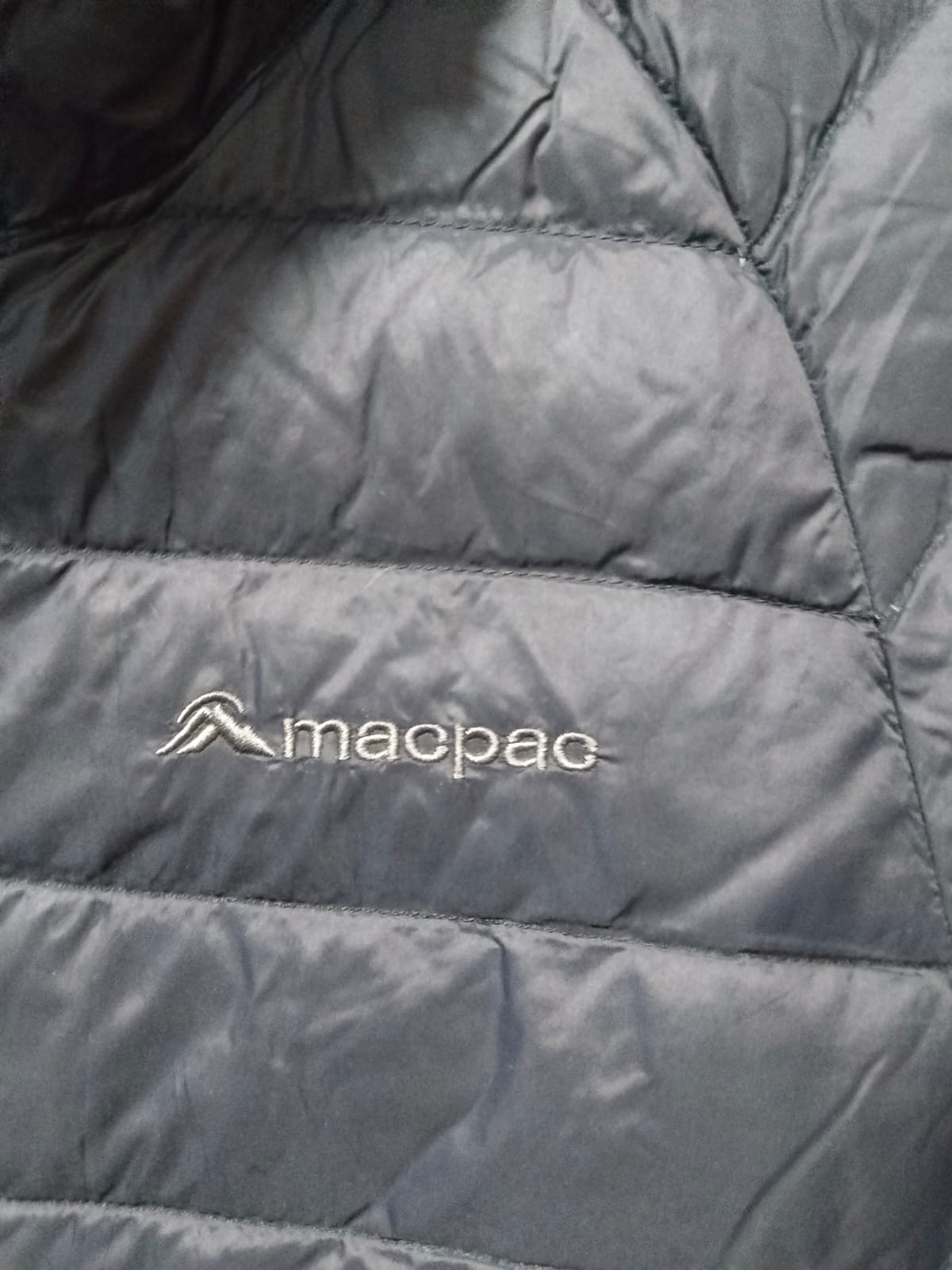 MACPAC|M|BUST 19|Marmot Black Quilted Hooded Puffer Jacket