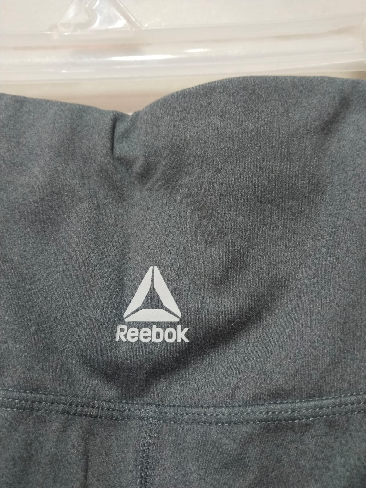 REEBOK|L|WAIST 30|Reebok Black Capri Leggings Women's with Stretch and Side Pockets