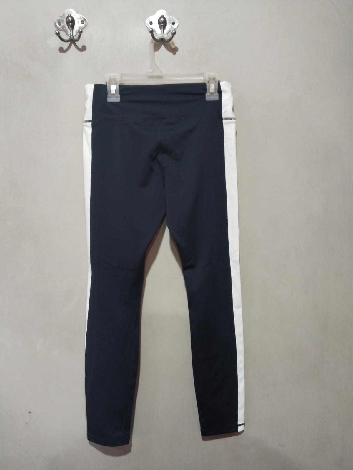 DAILY THREAD|XS|WAIST 26|Sport Stripe Ultra High Rise 7/8 Legging