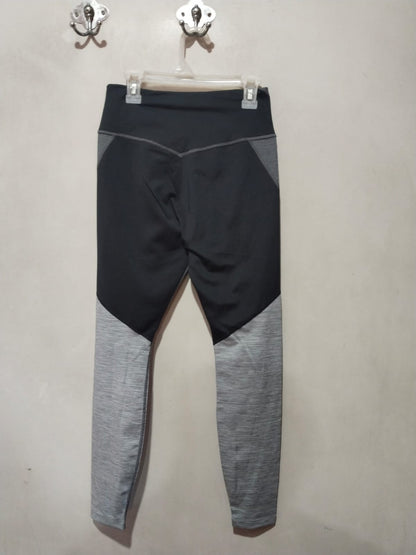 NIKE DRIFIT|S|WAIST 25|Women's Grey/Black Colorblock Performance Leggings