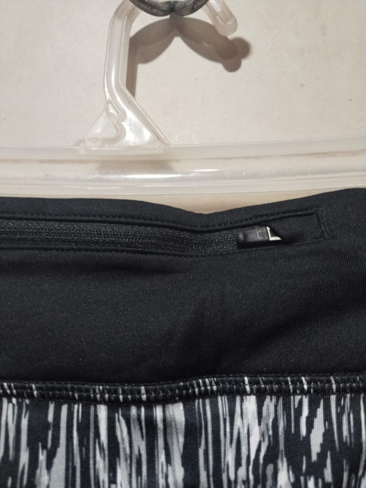 NIKE DRIFIT|S|WAIST 26|Nike Dri-FIT Power Running Crops