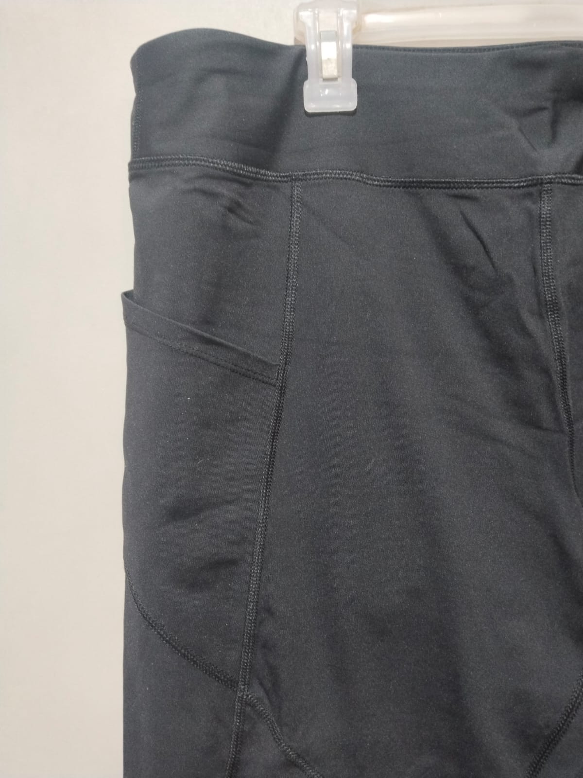 AVIA|XXL|WAIST 36|Women's high-waisted active capri leggings with side pockets