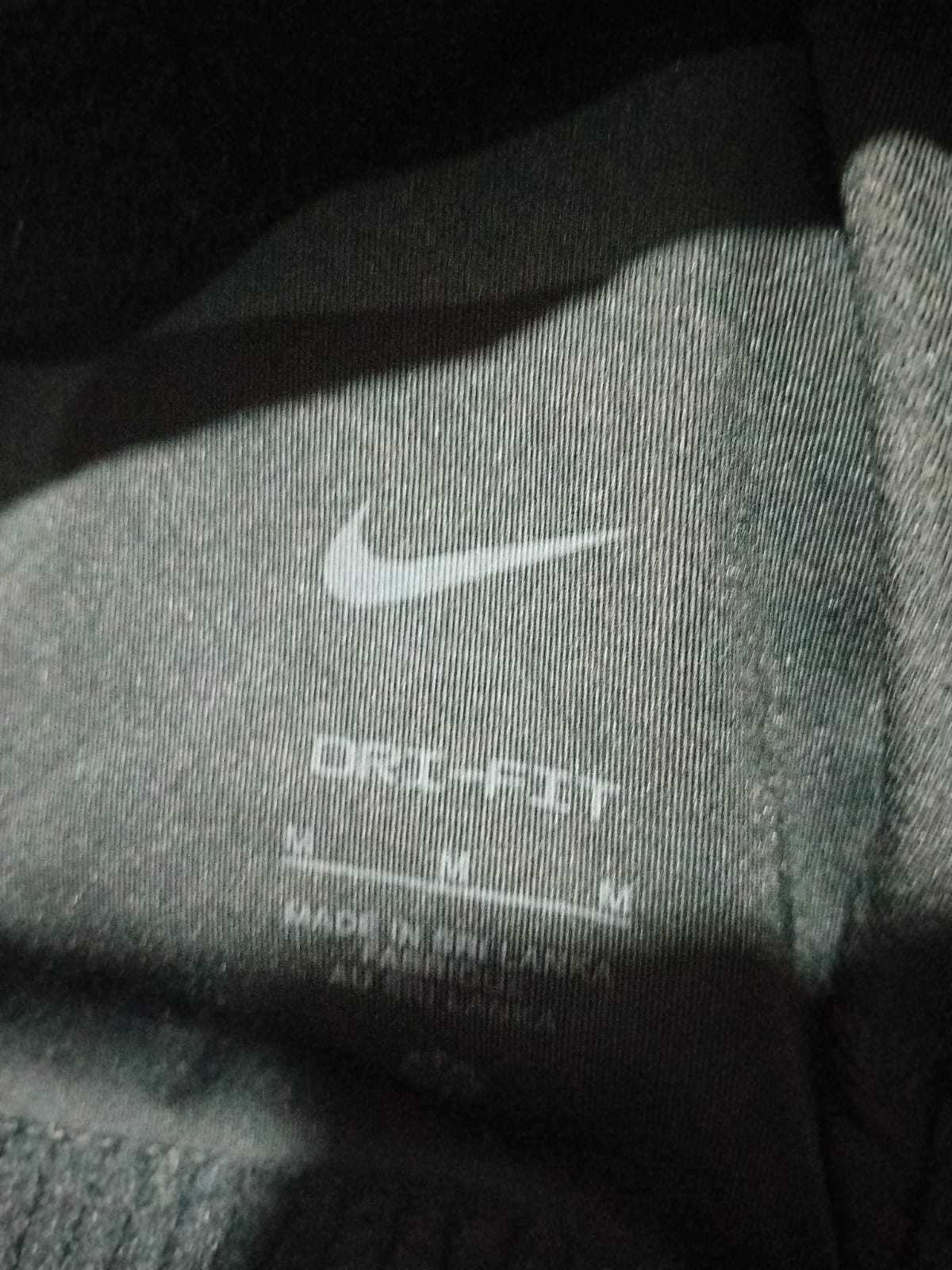 NIKE DRIFIT|M|BUST 14|Swoosh Icon Clash Sports Bra